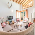 Alpharmonie Apartment